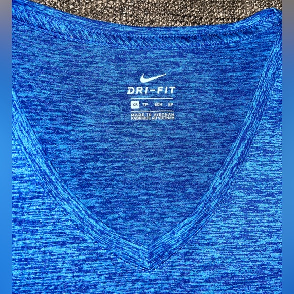 Nike Tee - Picture 2 of 4